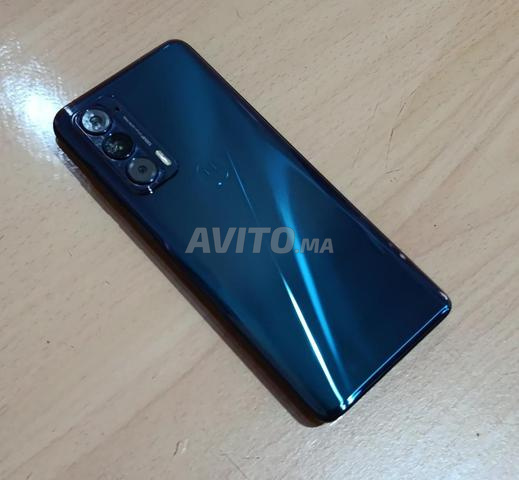 Motorola Edge 8G RAM 128 GB Stockage Écran 144Hz - 2