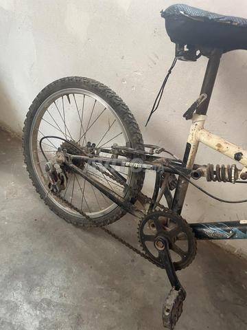 Vélo contactez-moi si vous êtes intéressé. - 2