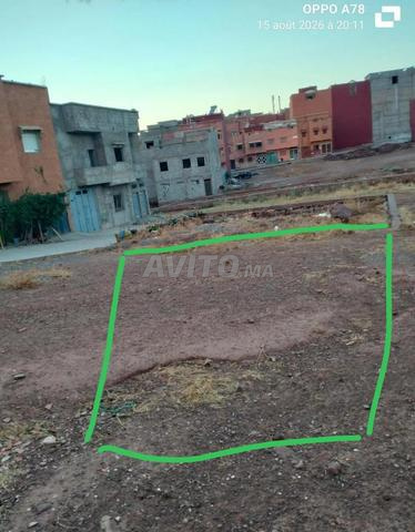 Terrain modèle de 95 m2 prêt à construire près du marché