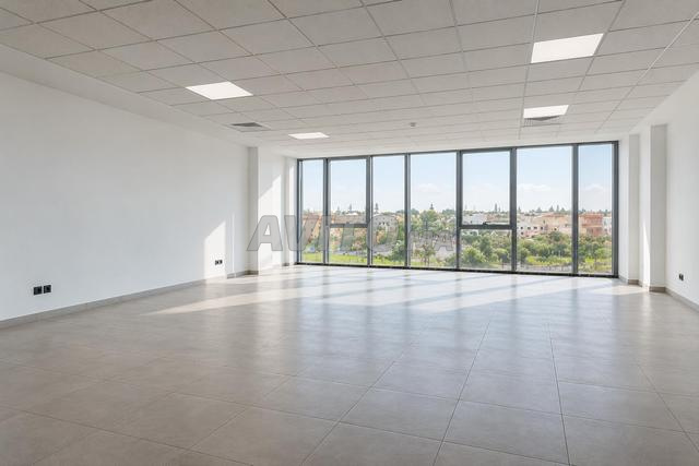 Plateaux de bureaux à louer 81 m² - Oasis - 2