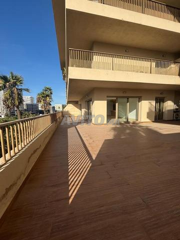 Appartement 390m² à Louer à CFC