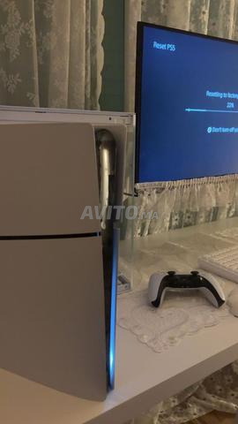 PlayStation 5 slim utilisée pendant 3 mois comme neuve - 2