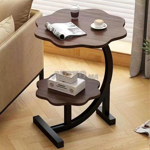 Table d'appoint à deux niveaux avec design floral - 2