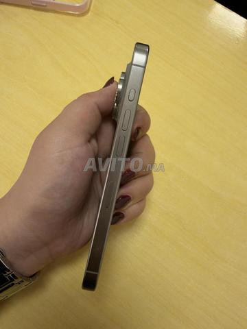 iPhone 15 pro - 2