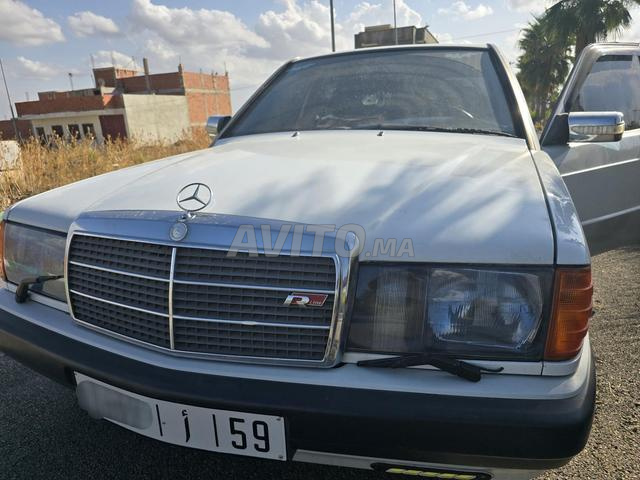 Mercedes 190 propre - 2