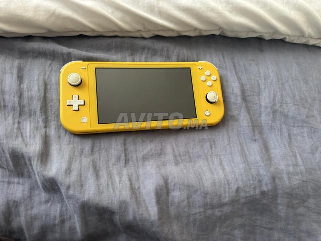 Switch Lite flashée 22 jeux - 2