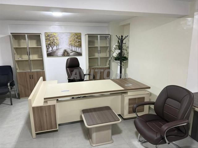 💼 Bureau élégant pour un espace de travail professionnel. - 2