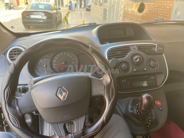 Renault Kangoo Diesel Manuelle 2018 à Oujda - 2