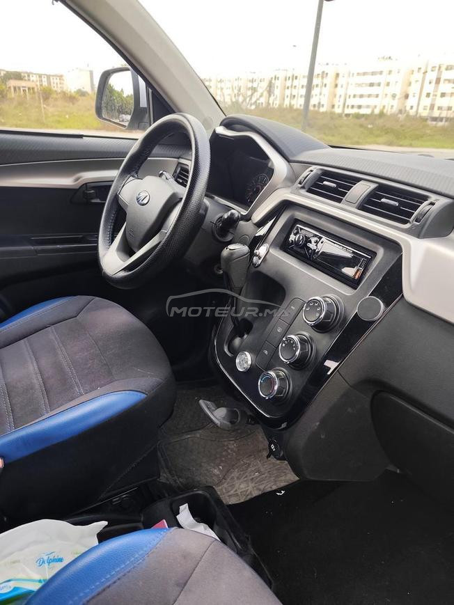 Mahindra Kuv 100
