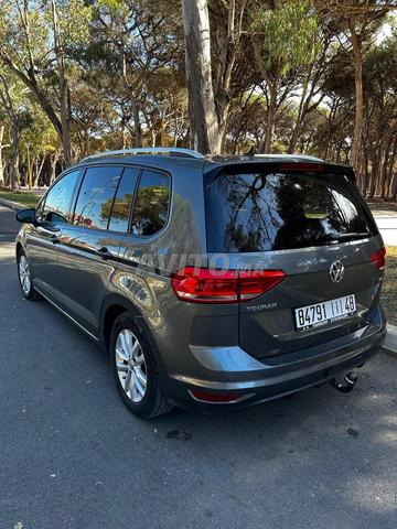 Voiture propre et bien entretenue - 2