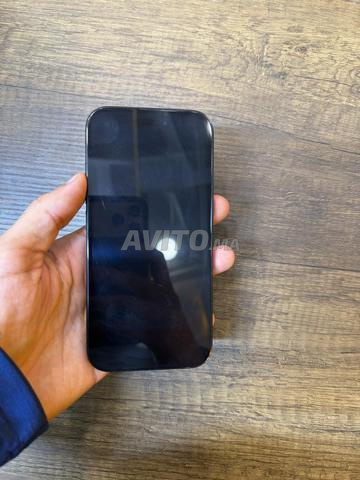 Vente iPhone 16 première main très bon état - 2