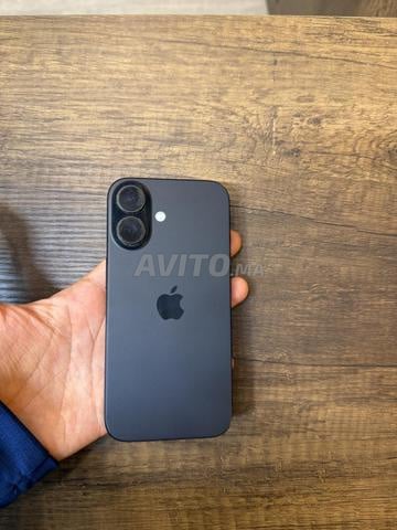 Vente iPhone 16 première main très bon état
