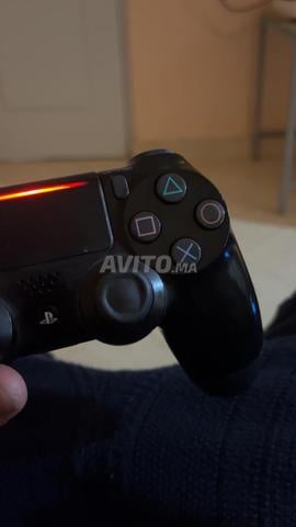 Manette PS4 V2 originale à vendre
