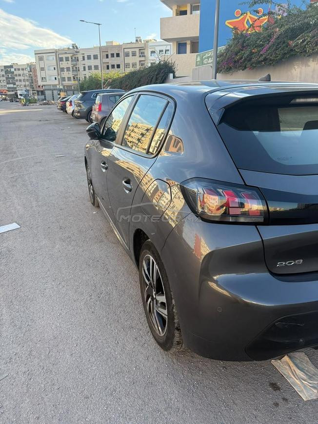 peugeot 208 10/2023 48000km