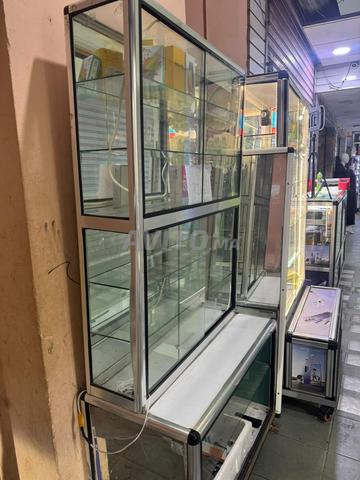 Vitrine en aluminium avec éclairage - 2