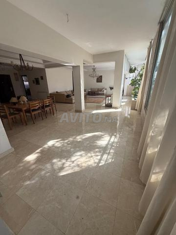 Appartement à vendre 200 m² à Rabat - 2
