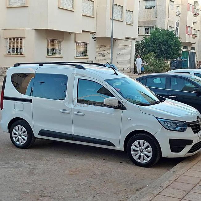 سيارة إكسبريس راس السوق