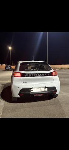 Peugeot 208 - 2