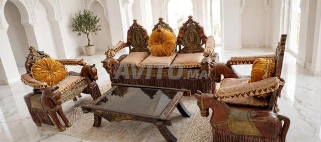 صالون فاخر منحوت على شكل خيل Maharaja - نادر