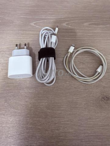 شاحن حائط رسمي من Apple مع كابل 2 متر و 1 متر