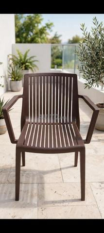 Chaises de jardin maison disponibles en couleurs
