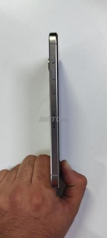 iPhone 15 Pro Max très bon état - 2