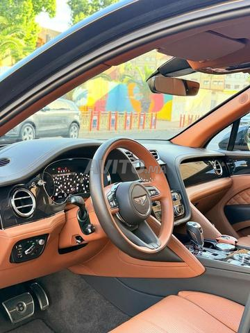بنتلي بنتياجا بنزين V8 موديل 2022 - 2