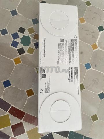 Apple Watch neuve SE 3 40 mm Midnight - 2