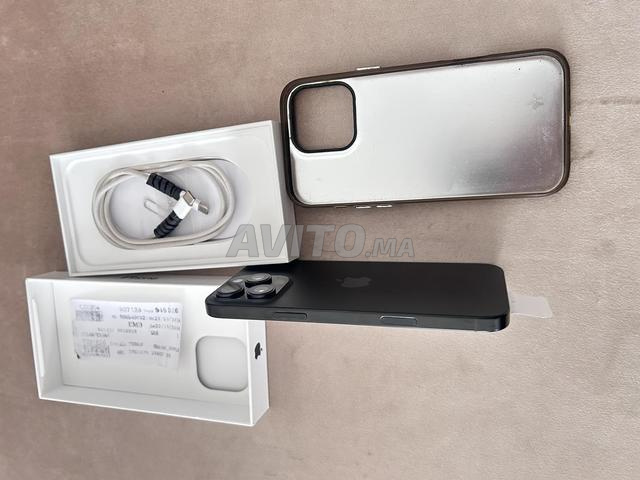 iPhone 16 Pro Max - État neuf - 2