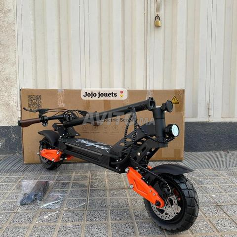 TROTTINETTE ÉLECTRIQUE AOVOPRO SONIC M3 - 2