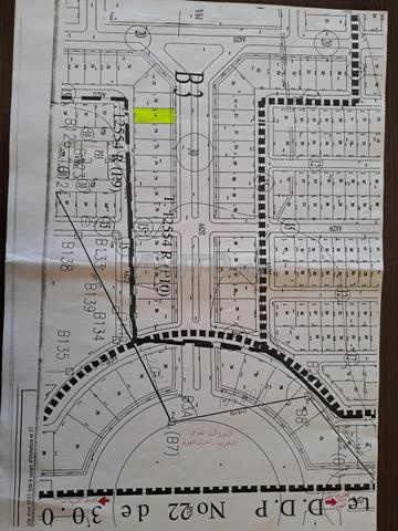 A vendre lot d'immeuble en sous-sol, RDC et 3 étages