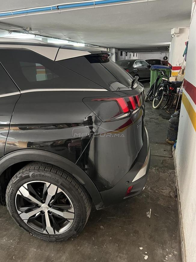 À vendre Peugeot 3008 de 2019en excellent état.