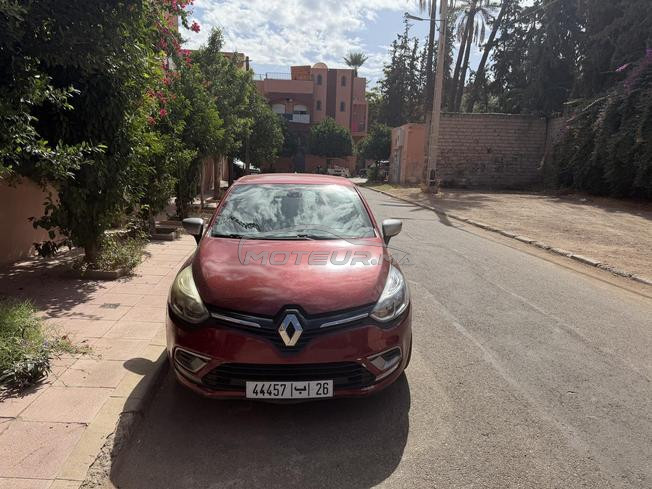 Clio 4 GT Line Rouge intense, en très bon état 