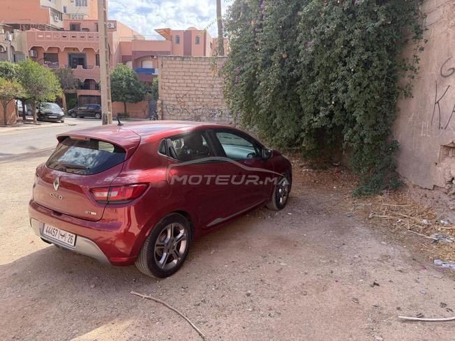 Clio 4 GT Line Rouge intense, en très bon état 