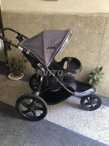 Poussette à vendre bon état la marque Jeep - 2