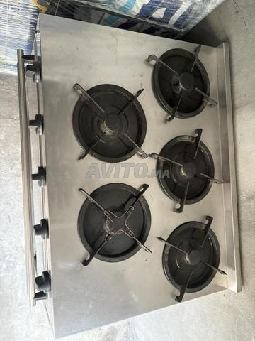 Plaque de cuisson professionnelle à gaz 5 feux en inox - 2