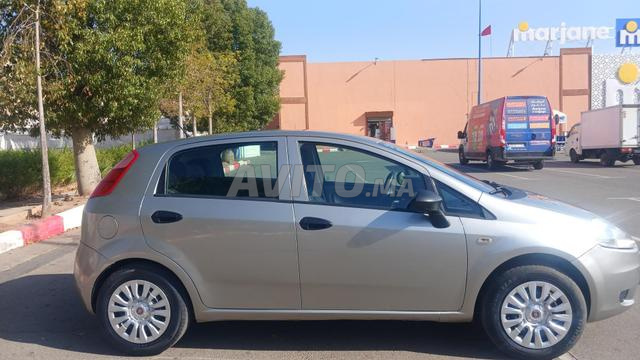 Grande Punto essence en très bon état - 2