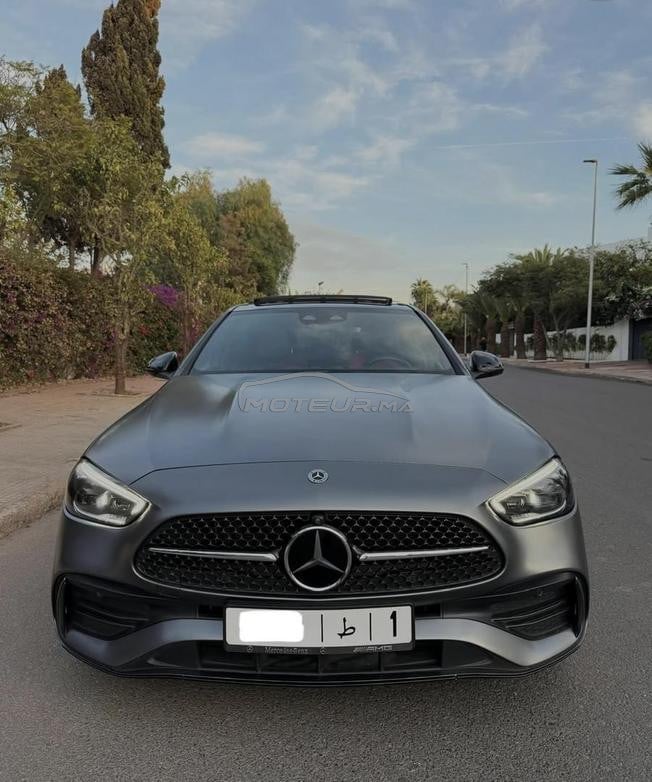 je mets en vente ma voiture très bonne état 