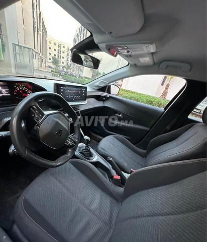 Peugeot 208 Diesel Manuelle 2024 à Casablanca - 2