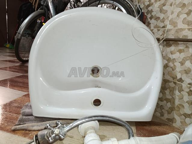 Lavabo en très bon état - 2