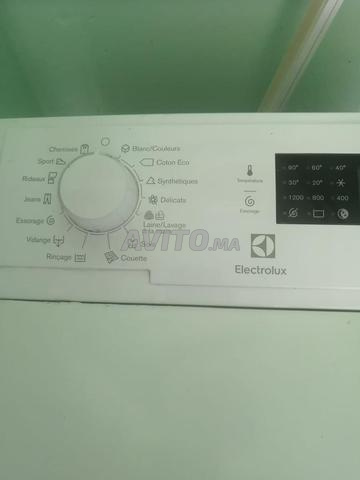 بيع غسالة ملابس Electrolux 6 كجم - 2