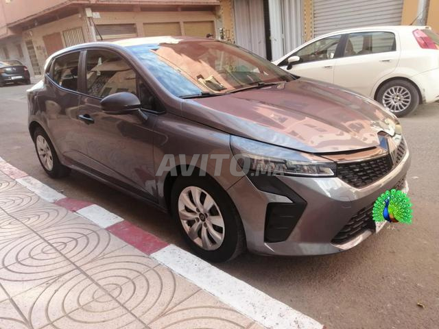 Renault Clio Diesel Manuelle 2024 à Casablanca - 2