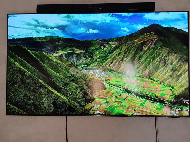 Télévision Samsung BU8000 65 TV bon état promotion - 2