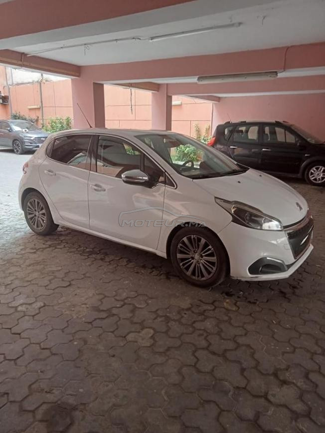 Peugeot 208 Diesel Manuelle 2017 à Casablanca