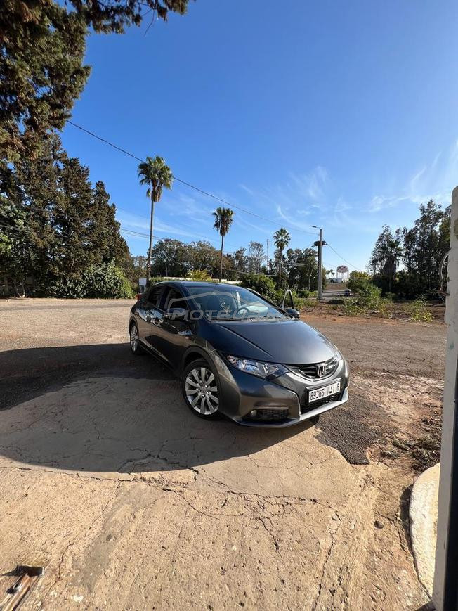 Honda civic hatchback essence automatique 