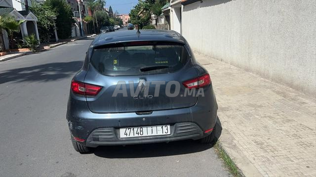 Renault Clio à vendre à Casa - 2