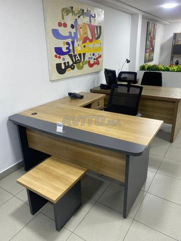Bureau avec retour et 3 chaises\fauteuil bureau - 2