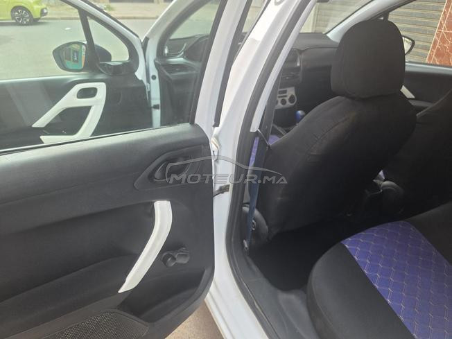voiture  208