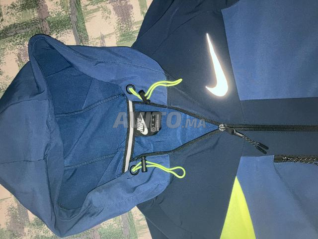 Une veste à capuche Nike bleue origine ✅ taille L - 2