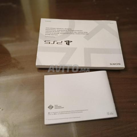 PS 5 slim Presque neuf 1TB 2 manettes .... - 2